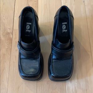 LEI vintage chunky heeled loafer